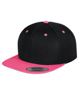 The classic snapback 2-tone  (6089MT) — Black/Neon Pink