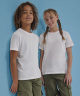 B&C #E190 /kids — lifestyle