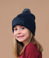 Kids snowstar patch beanie — lifestyle