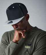 5-panel contrast snapback — lifestyle