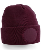 Circular patch beanie — Burgundy