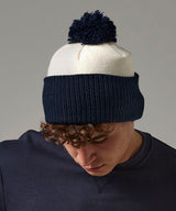Snowstar® two-tone beanie — lifestyle