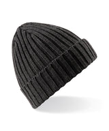 Chunky ribbed beanie — lifestyle