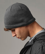 Water-repellent active beanie — lifestyle