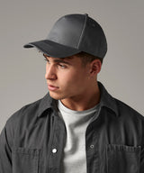 Urbanwear 5-panel snapback — lifestyle