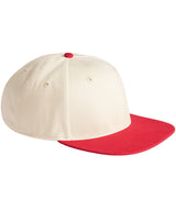 Contrast flat peak 6-panel cap — Natural/Red