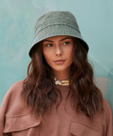 Vintage bucket hat — lifestyle
