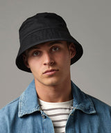 Organic cotton bucket hat — lifestyle