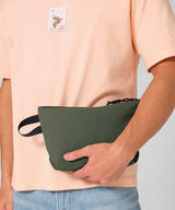 Minimal lifestyle pouch — lifestyle