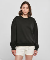Women’s oversized crew neck sweatshirt — lifestyle