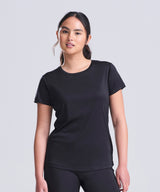 Women's cool smooth T — lifestyle