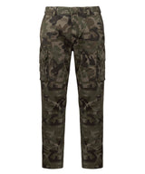 Men's multipocket trousers — lifestyle