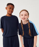 Kids team t-shirt — lifestyle