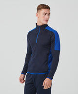 ¼ zip mid-layer with contrast panelling — lifestyle