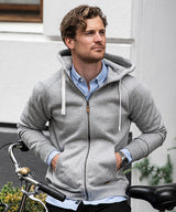 Williamsburg – fashionable hooded sweatshirt — lifestyle