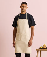 ‘Artisan’s choice’ double-pocket canvas apron — lifestyle