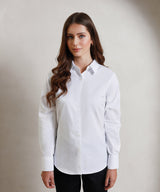 Women's signature Oxford long sleeve shirt — lifestyle