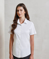 Women's stretch fit cotton poplin short sleeve blouse — lifestyle