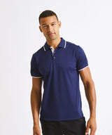 Contrast Coolchecker® polo — lifestyle