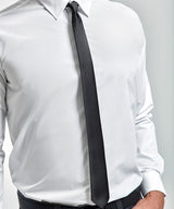 Slim tie — lifestyle