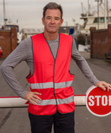 Core hi-vis vest — lifestyle