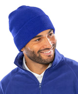 Woolly ski hat — lifestyle