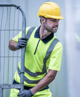 Hi-vis pro polo — lifestyle