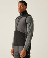 4-Tex stretch 3-layer softshell bodywarmer — lifestyle