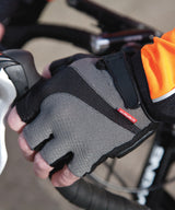 Spiro short glove — lifestyle
