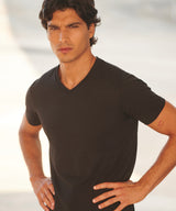 Men's feel good stretch v-neck t-shirt — lifestyle