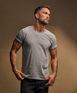 Roll-up tee (5062) — lifestyle
