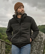 Mountain hooded fleece (9124) — lifestyle