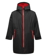 Kids TriDri® Recycled all-seasons waterproof changing robe — Black/Fire Red