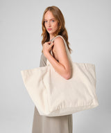Oversized beach bag — lifestyle