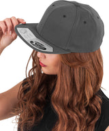 110 fitted snapback (110) — lifestyle