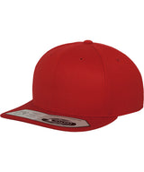 110 fitted snapback (110) — Red