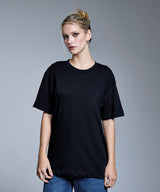 Anthem Amplify heavyweight t-shirt — lifestyle 3