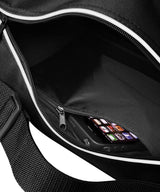 Retro shoulder bag — lifestyle 6