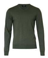 Brighton – elegant v-neck knit — lifestyle 4