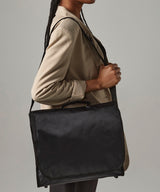 Record bag — lifestyle 2