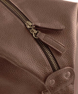 NuHide® weekender — lifestyle 5