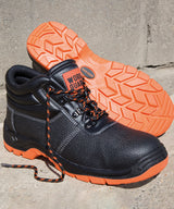 Defence safety boot — lifestyle 2
