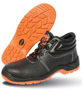 Defence safety boot — lifestyle 3