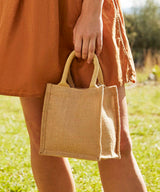 Jute petite gift bag — lifestyle 2