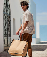Natural starched jute market shopper — lifestyle 6