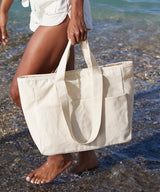 Double-handle cargo pocket tote — lifestyle 3