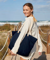 Nautical beach bag — lifestyle 3