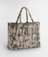 Tie-dye canvas tote bag — lifestyle 2