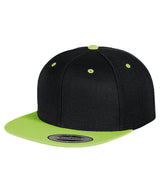 The classic snapback 2-tone  (6089MT) — lifestyle 2