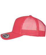 5-Panel retro trucker cap (6506) — lifestyle 6